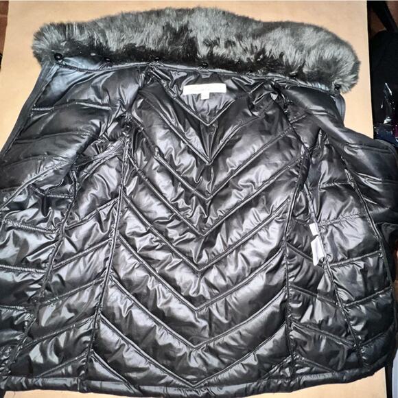 Kenneth Cole I Love New York Faux Fur Lined Coat size Large Black Puffy Jacket - Picture 14 of 14
